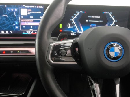 2024 BMW i5 - photo 17
