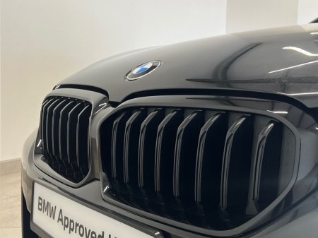 2022 BMW 5-Series - photo 30