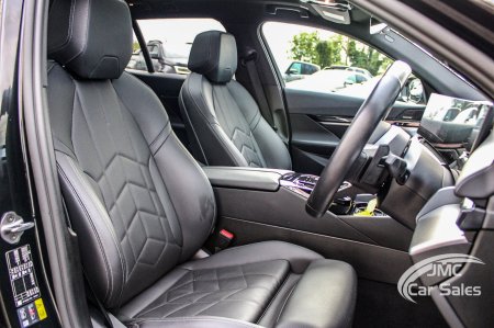 2025 BMW 5-Series - photo 18