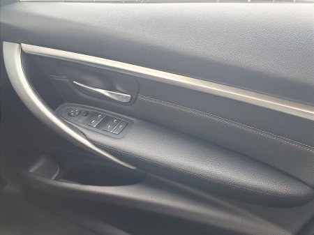 2017 BMW 3-Series - photo 23