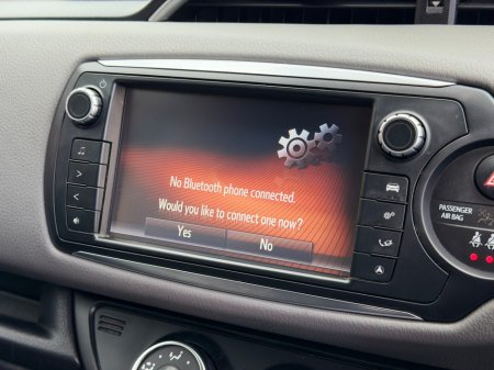 2017 Toyota Yaris - photo 8