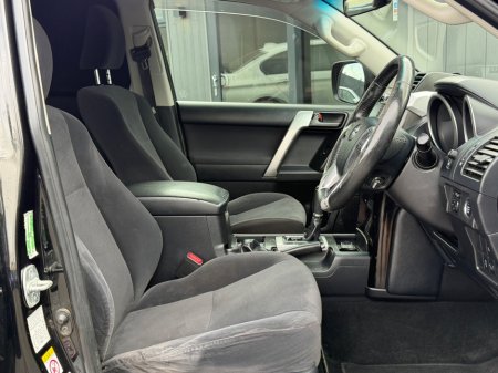 2017 Toyota Land Cruiser - photo 18