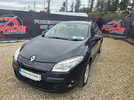 2010 Renault Megane - photo 2