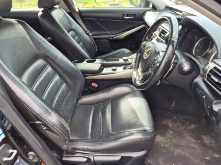 2015 Lexus IS - photo 12