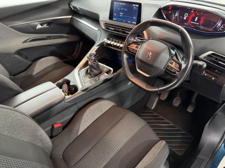 2021 Peugeot 5008 - photo 10