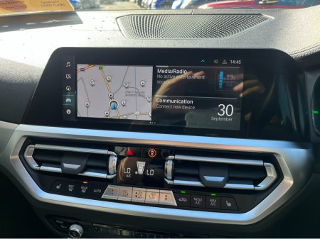 2022 BMW 3-Series - photo 17