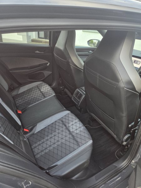 2024 Volkswagen Golf - photo 12