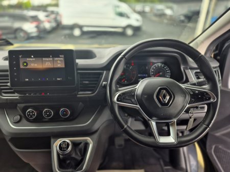 2022 Renault Trafic - photo 11