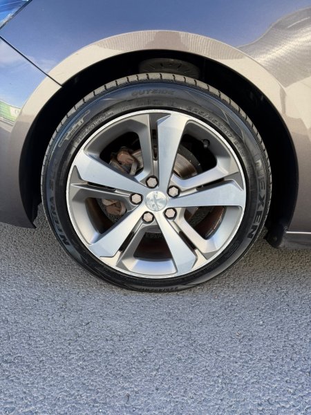 2014 Peugeot 308 - photo 18