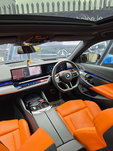 2025 BMW M5 - photo 23