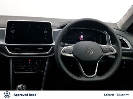 2024 Volkswagen T-Roc - photo 2