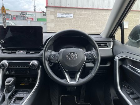 2025 Toyota RAV4 - photo 9