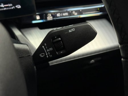 2024 BMW 5-Series - photo 24
