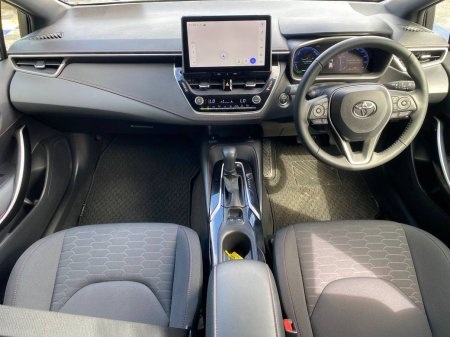 2025 Toyota Corolla - photo 10