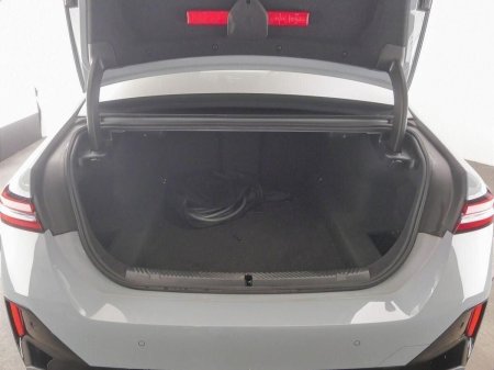 2024 BMW 5-Series - photo 13