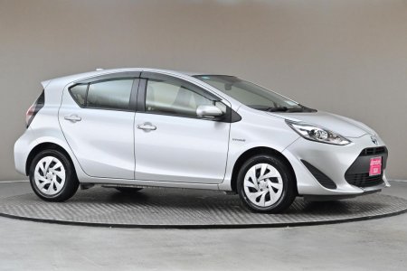 2020 Toyota Aqua - photo 12