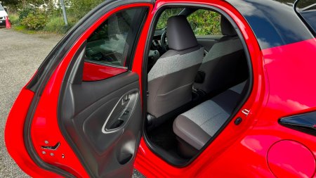 2021 Toyota Yaris - photo 19