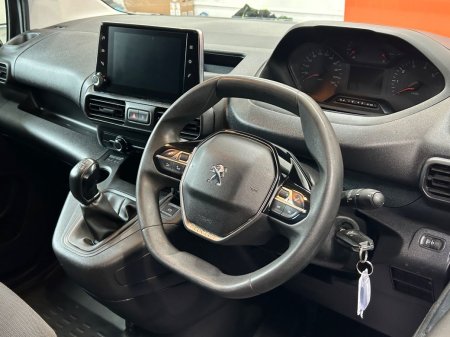 2021 Peugeot Partner - photo 16