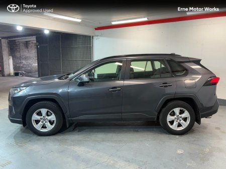 2019 Toyota RAV4 - photo 2
