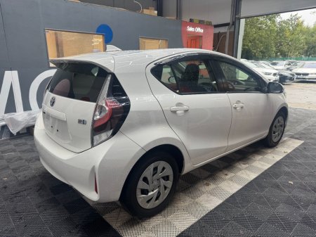 2021 Toyota Aqua - photo 3