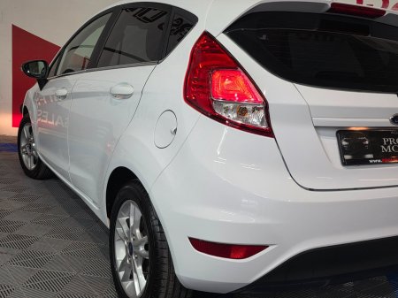 2016 Ford Fiesta - photo 12