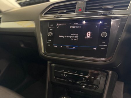 2023 Volkswagen Tiguan - photo 10
