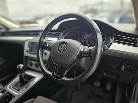 2016 Volkswagen Passat - photo 5