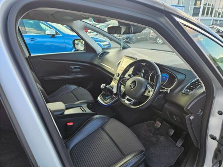 2017 Renault Scenic - photo 5