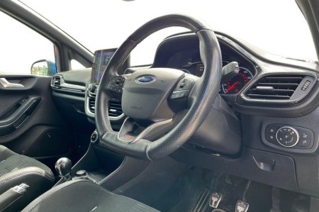 2020 Ford Fiesta - photo 9