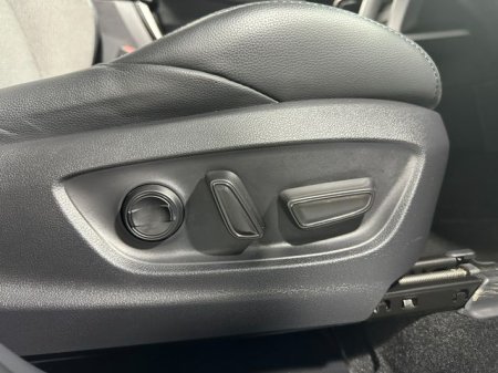 2023 Toyota Corolla Cross - photo 24