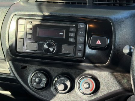 2017 Toyota Yaris - photo 21