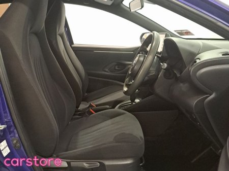 2021 Toyota Yaris - photo 12