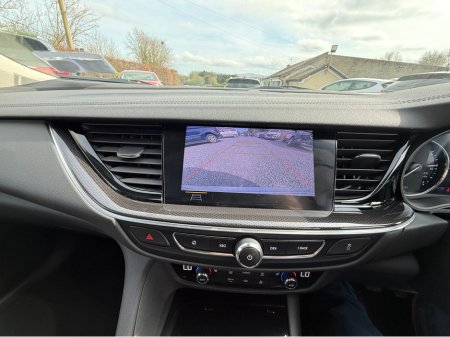 2022 Opel Insignia - photo 17