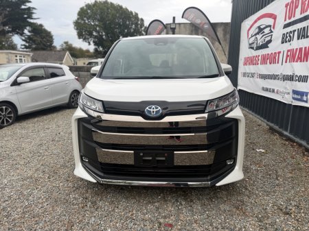 2023 Toyota Noah - photo 2