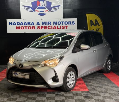 2017 Toyota Vitz - photo 12