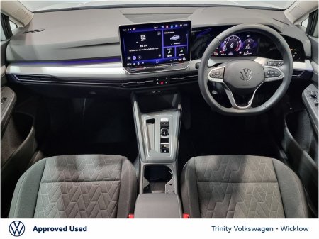 2025 Volkswagen Golf - photo 2