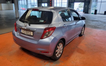 2011 Toyota Yaris - photo 3