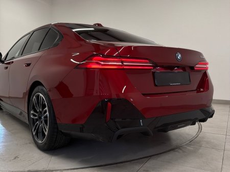 2026 BMW 5-Series - photo 23