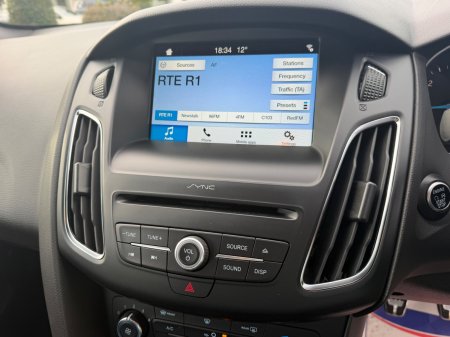 2018 Ford Focus - photo 15