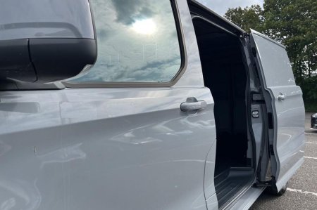 2026 Ford Transit Custom - photo 31