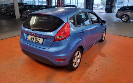 2012 Ford Fiesta - photo 3