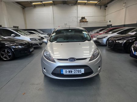 2011 Ford Fiesta - photo 2