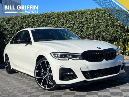 2021 BMW 3-Series 330e M-SPORT COMPETITION 2.0 HYBRID ** HUGE SPEC ** // HEADS-UP DISPLAY // WIRELESS CHARGING // APPL