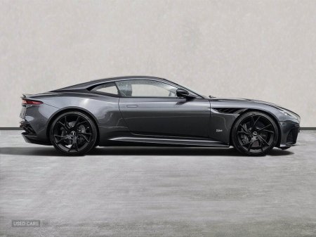 2019 Aston Martin DBS - photo 2