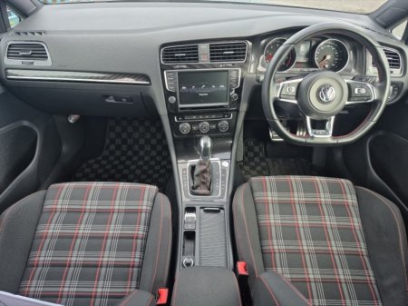 2015 Volkswagen Golf - photo 2