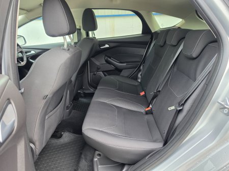2015 Ford Focus - photo 22