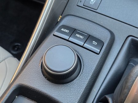 2015 Lexus IS - photo 16