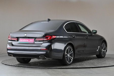2021 BMW 5-Series - photo 8