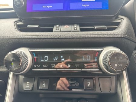 2025 Toyota RAV4 - photo 15