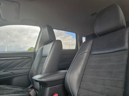 2018 Mitsubishi Outlander - photo 11